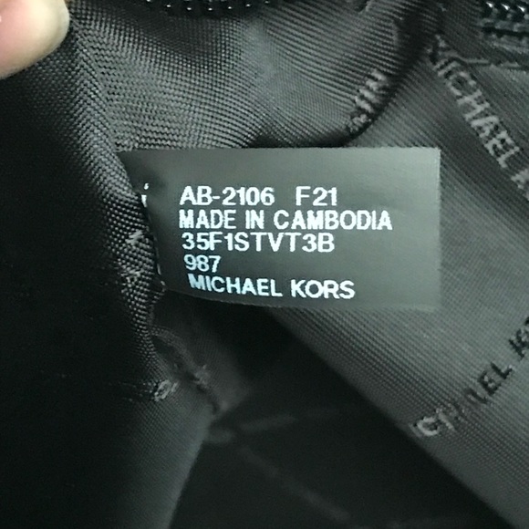 🌼Michael Kors Purse - Picture 10 of 13